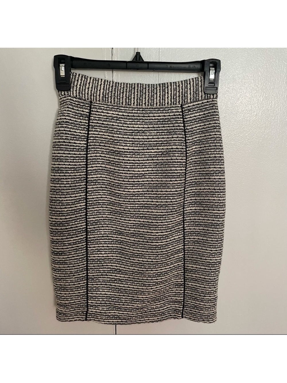 Striped Knit Pencil Skirt - Black & White
